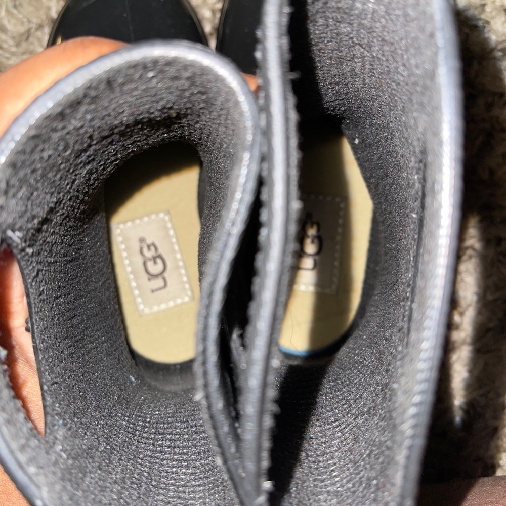 Toddler shoe Bundle Ugg’s and pumas  7c (2pair) - Picture 4 of 6